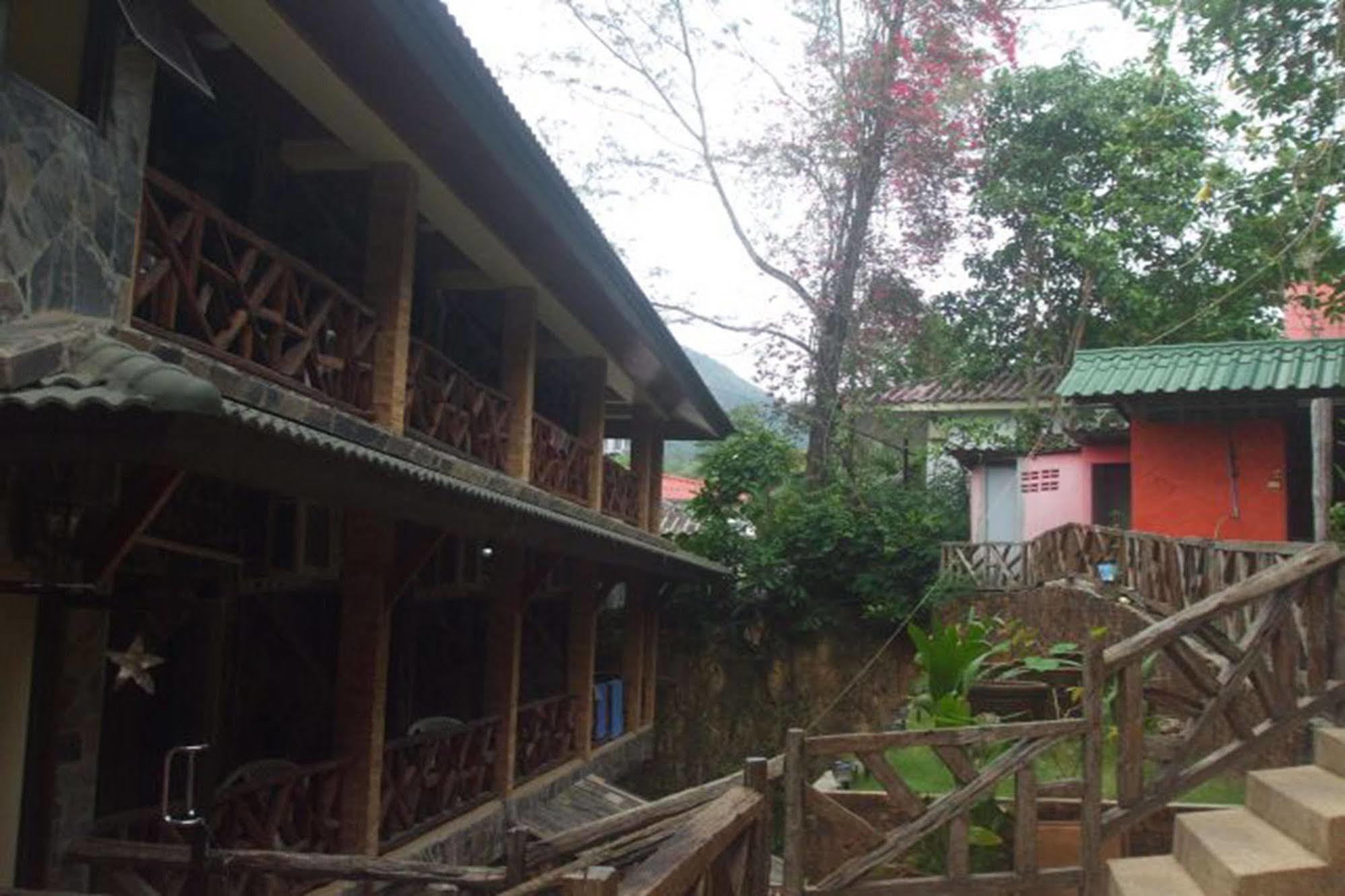 Koh Chang Hut Hotel Екстериор снимка
